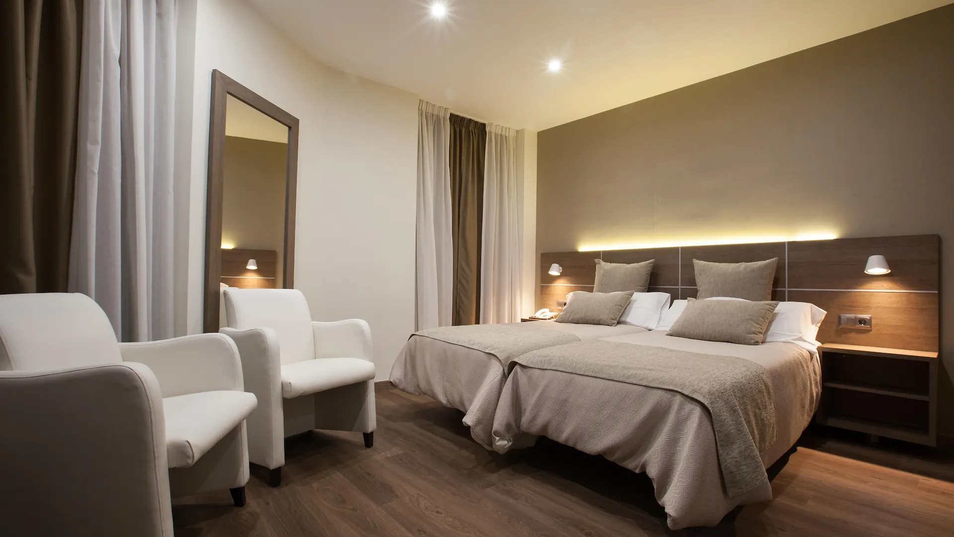 Hotel Don Paco Малага