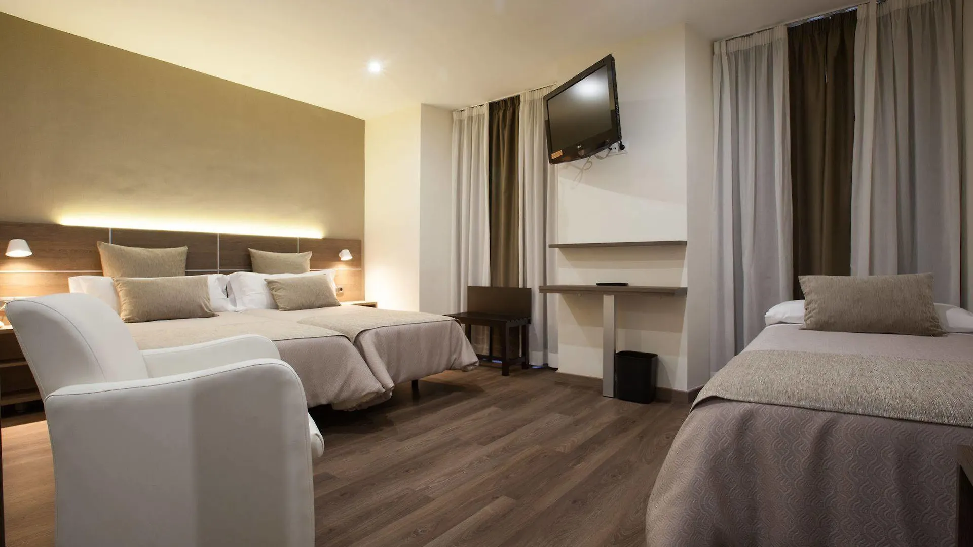 Hotel Don Paco Малага
